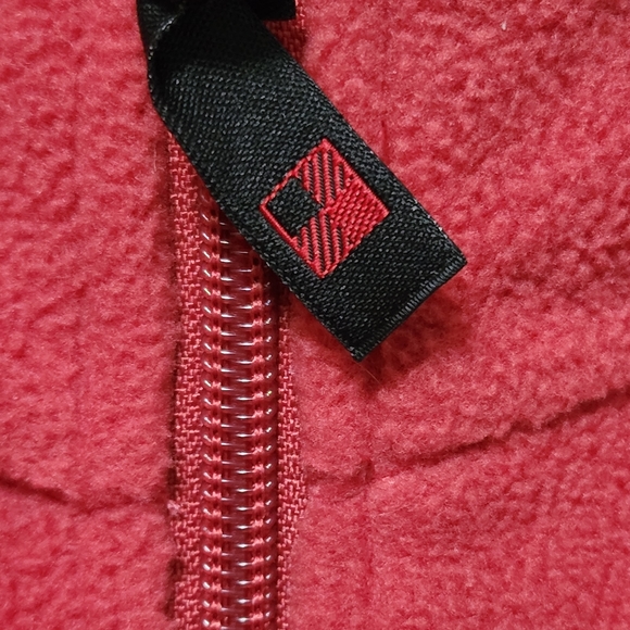 Woolrich Soft Ruby Andes vest size medium - Picture 2 of 8